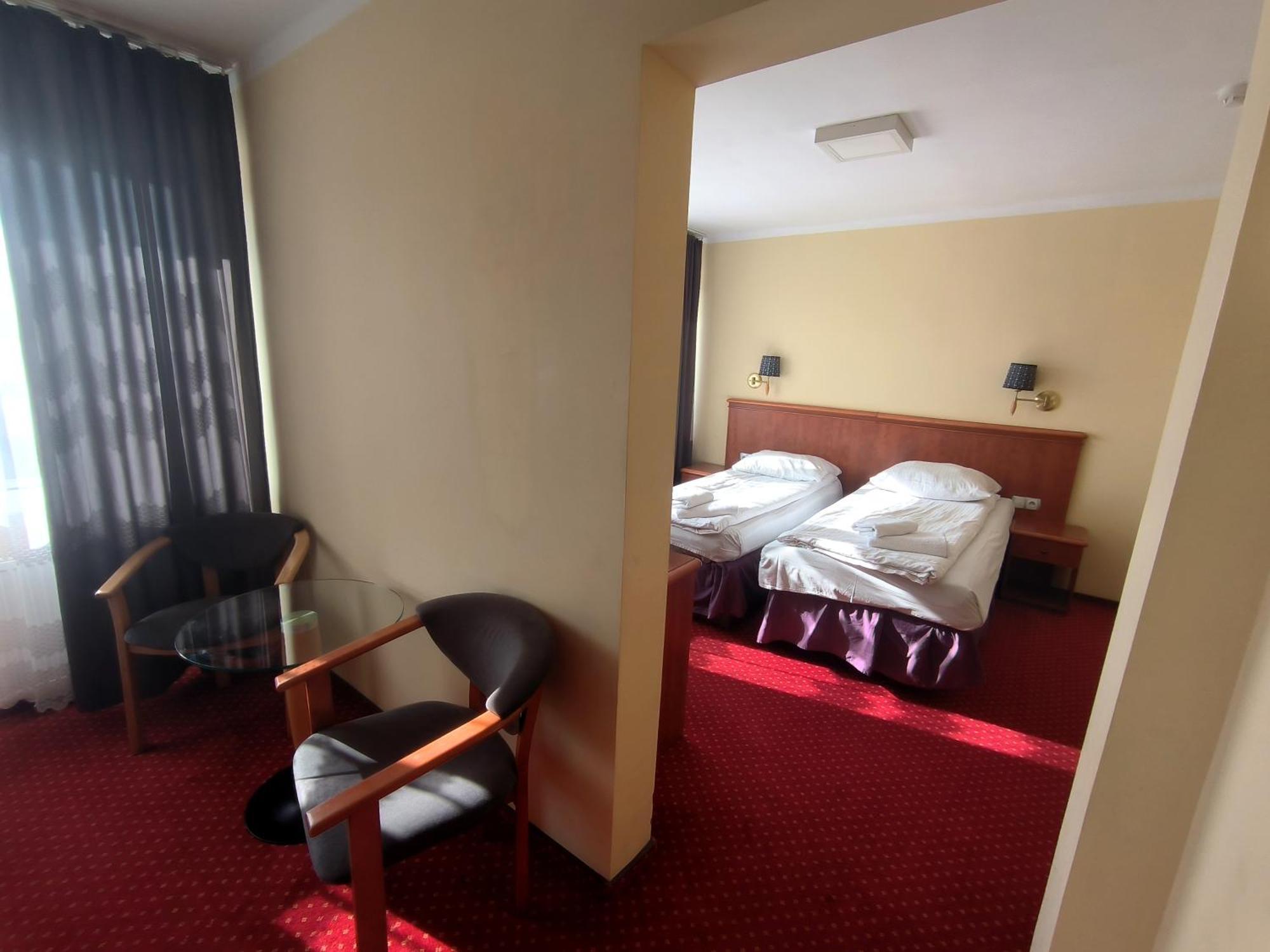 Hotel Arkadia à Kielce Extérieur photo